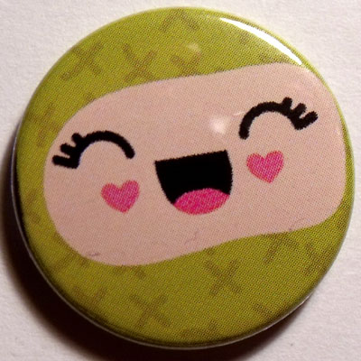 Green & Pink Face Cute Smiling Badge 25mm - Click Image to Close