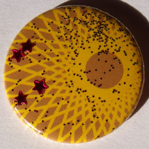 Yellow and Brown Stars Spirograph 25mm Button Badge