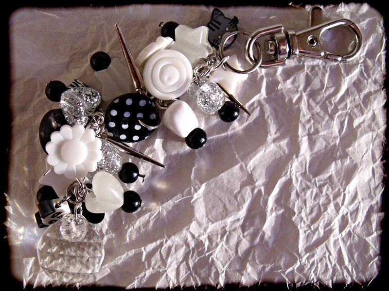 Black & White Cute Kawaii Bag Charm - Click Image to Close