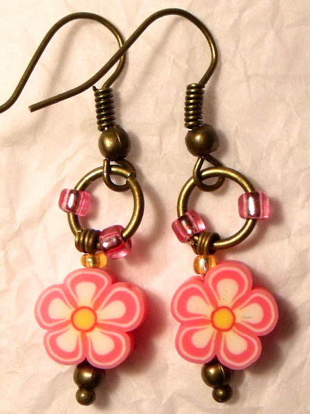 Cute Pink Flower Earrings - Click Image to Close