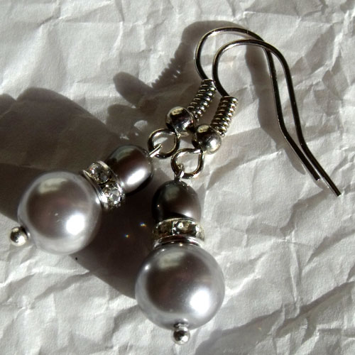 Silver/Grey Pearly & Sparkly Rhinestone Small Earrings - Click Image to Close