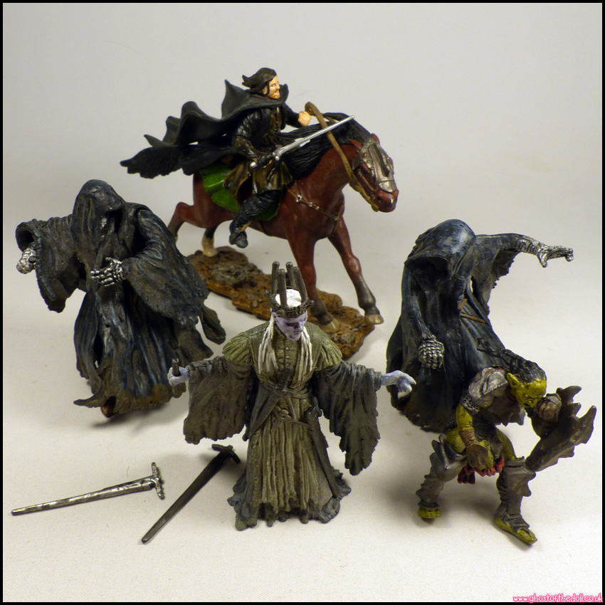 LORD OF THE RINGS Armies of Middle Earth ARAGORN Ringwraith ORC Figures (2003)