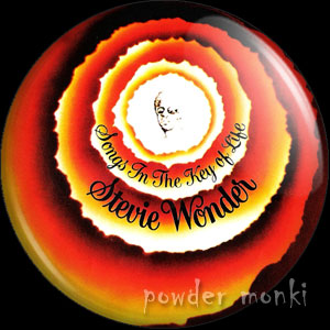 Stevie Wonder "Songs In The Key Of Life" - Retro Music Badge/Magnet - Click Image to Close