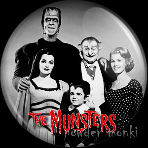 Munsters - Retro Cult TV Badge/Magnet - Click Image to Close