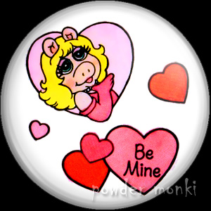 Miss Piggy "Be Mine" - Retro Muppets Valentine Badge/Magnet